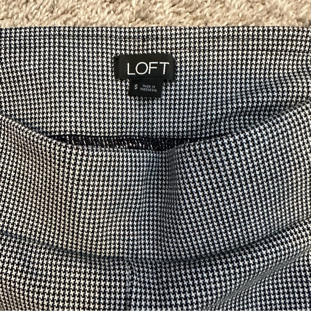LOFT Houndstooth ponte leggings